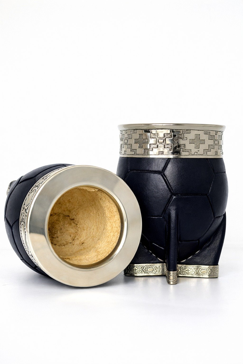 Mates artesanales personalizados en cuero y alpaca
